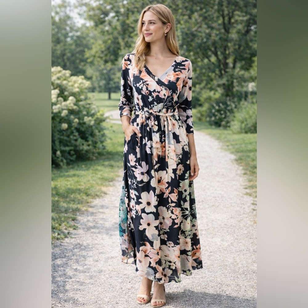 Boutique Unbranded Faux Wrap Maxi Dress. Size medium. Great Condition